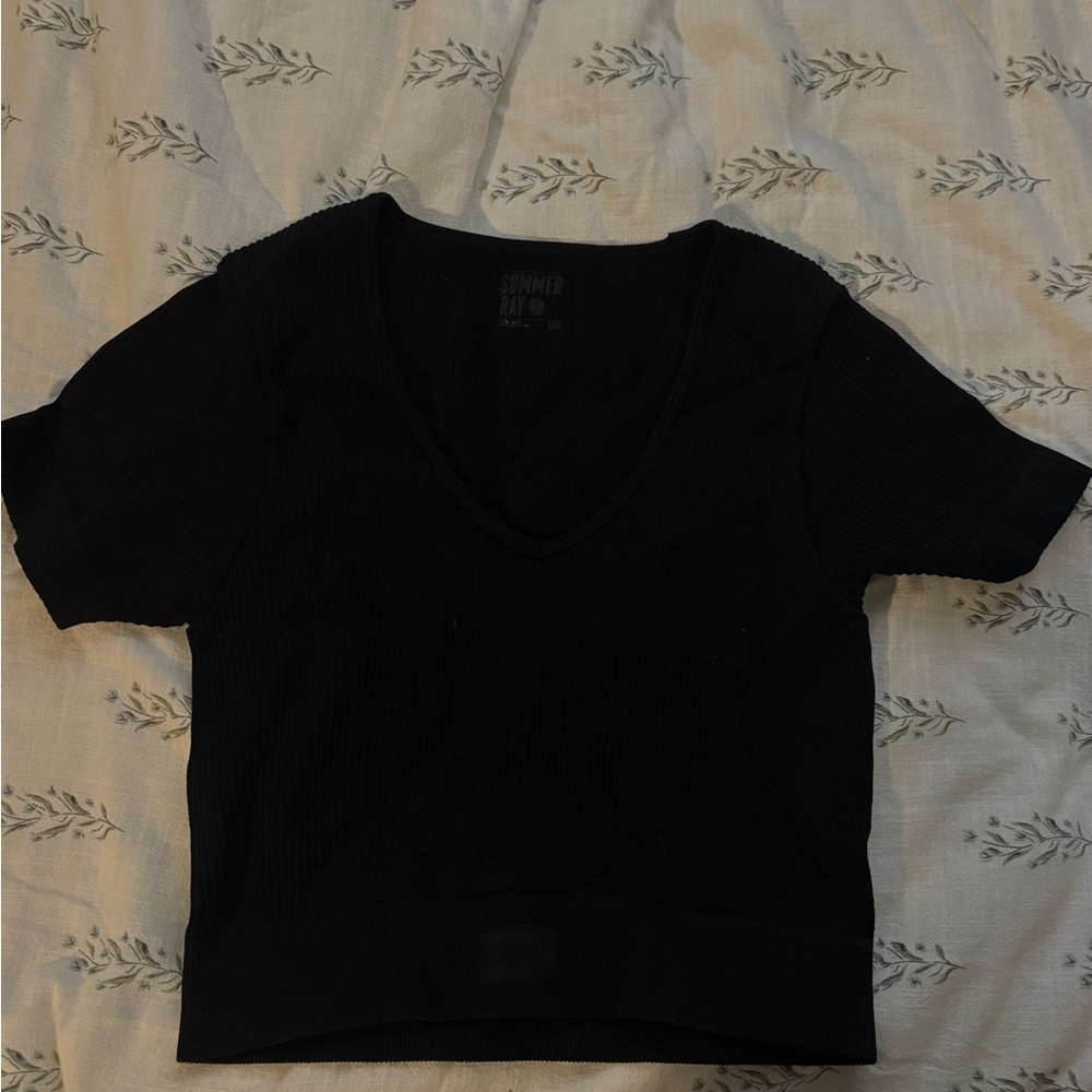 HP Black V-Neck Crop Top